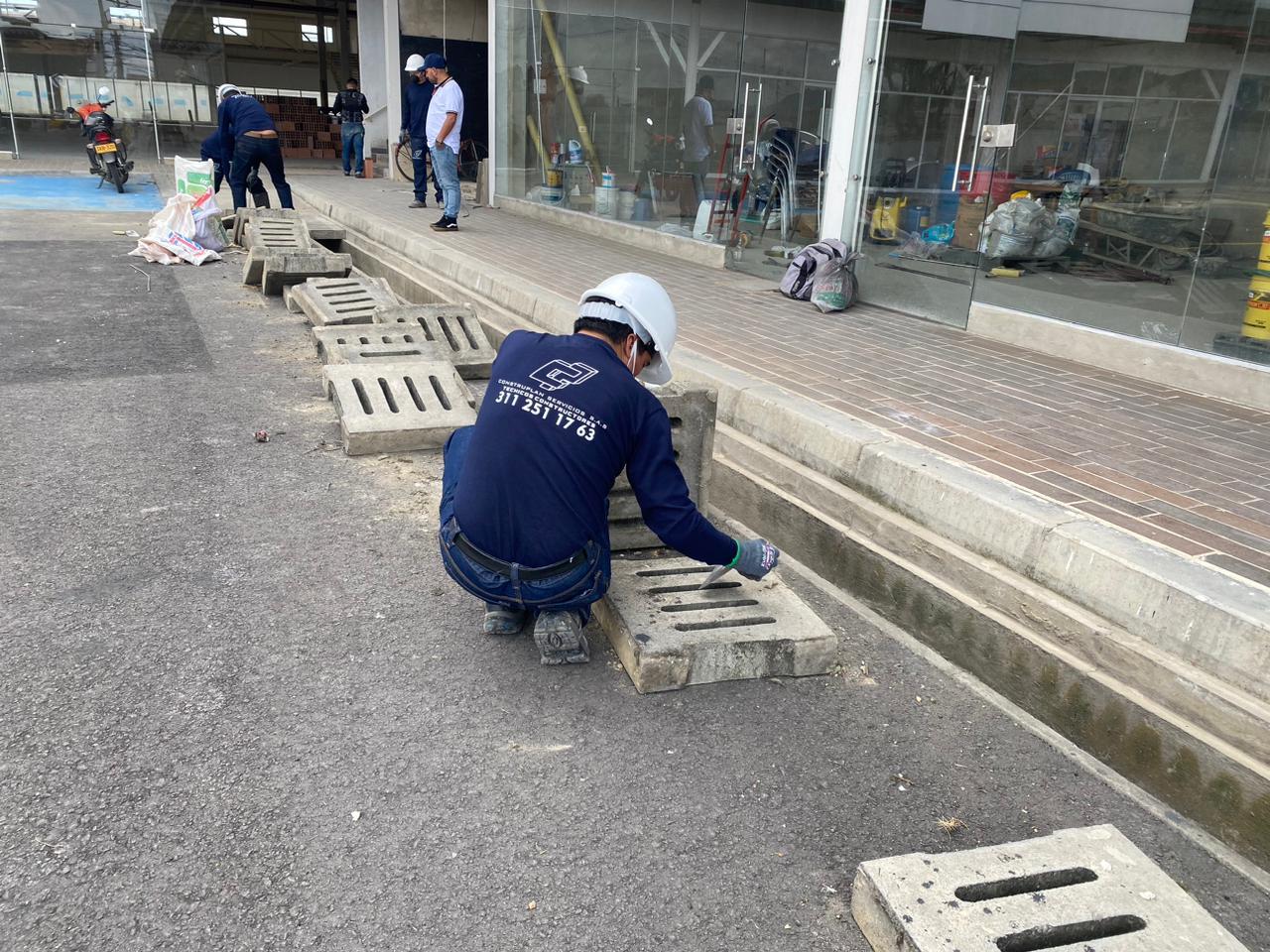 Renovación de espacio comercial con diseño contemporáneo